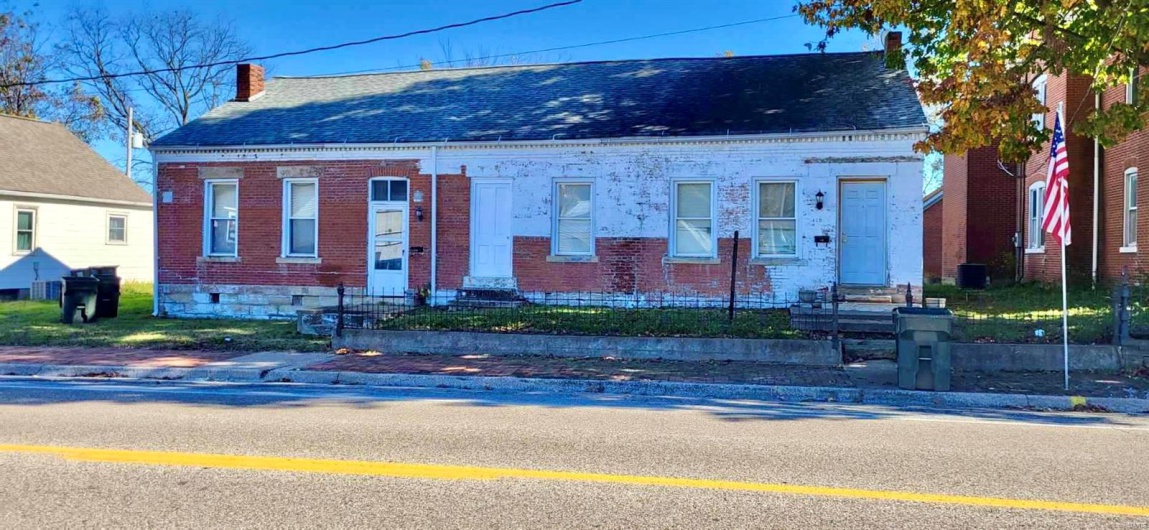 410 Main Street, Red Bud, Illinois 62278, 6 Bedrooms Bedrooms, 10 Rooms Rooms,2 BathroomsBathrooms,Residential,For Sale,Main,MAR24052431