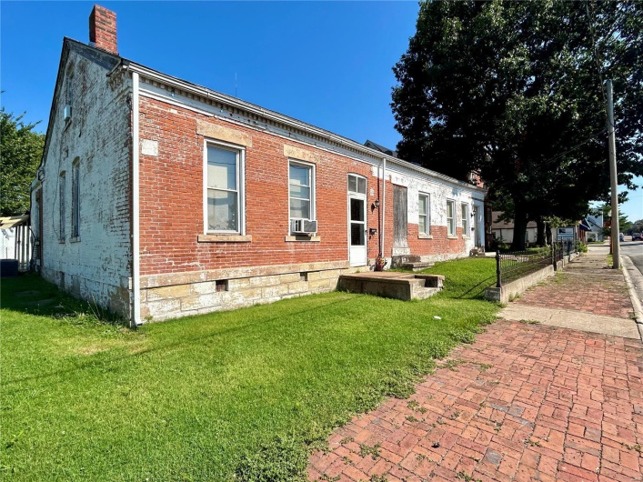 410 Main Street, Red Bud, Illinois 62278, 6 Bedrooms Bedrooms, 10 Rooms Rooms,2 BathroomsBathrooms,Residential,For Sale,Main,MAR24052431