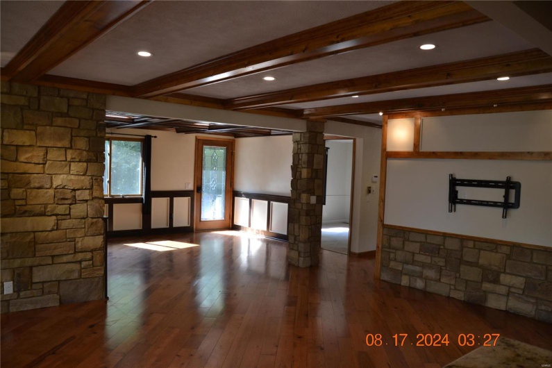 693 PCR 701, Perryville, Missouri 63775, 3 Bedrooms Bedrooms, 12 Rooms Rooms,2 BathroomsBathrooms,Residential,For Sale,PCR 701,MAR24053603