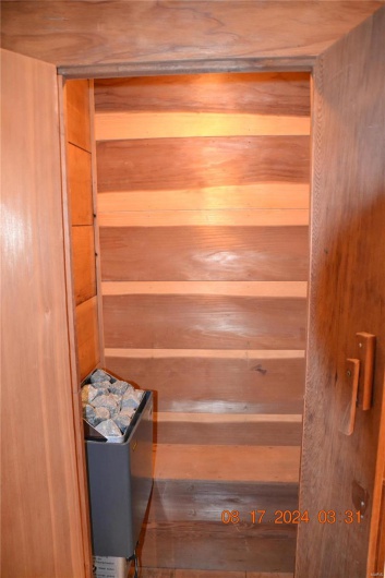 Built in Sauna