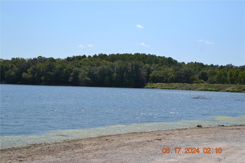 Perry County Lake minutes away