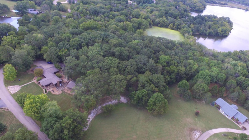 Drone Picture showing proximity of Perry County Lake