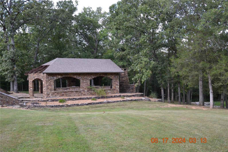 Outdoor Kitchen