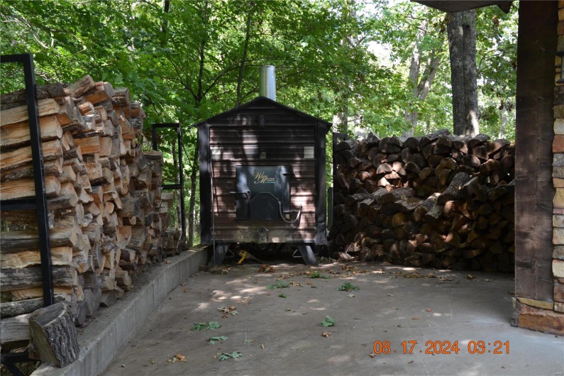 Outdoor wood stove