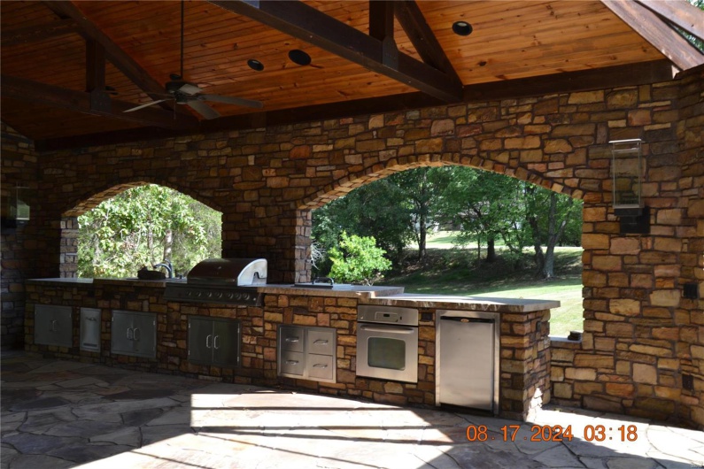 Outdoor Dream Kitchen