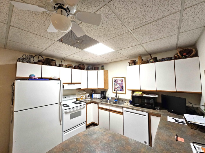 200 PARK Avenue, Herrin, Illinois 62948, 0 , 0 ,0,Commercial Sale,For Sale,PARK,0,RMAEB454858