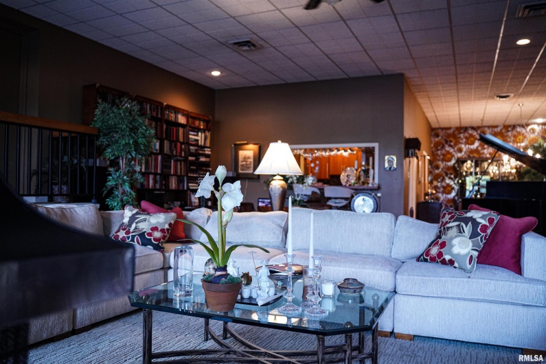 200 PARK Avenue, Herrin, Illinois 62948, 0 , 0 ,0,Commercial Sale,For Sale,PARK,0,RMAEB454858