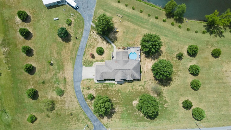 1207 County Road 649, Cape Girardeau, Missouri 63701, 4 Bedrooms Bedrooms, 9 Rooms Rooms,3 BathroomsBathrooms,Residential,For Sale,County Road 649,MAR24053005