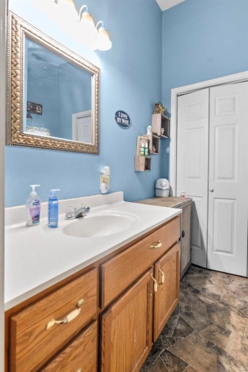 1207 County Road 649, Cape Girardeau, Missouri 63701, 4 Bedrooms Bedrooms, 9 Rooms Rooms,3 BathroomsBathrooms,Residential,For Sale,County Road 649,MAR24053005