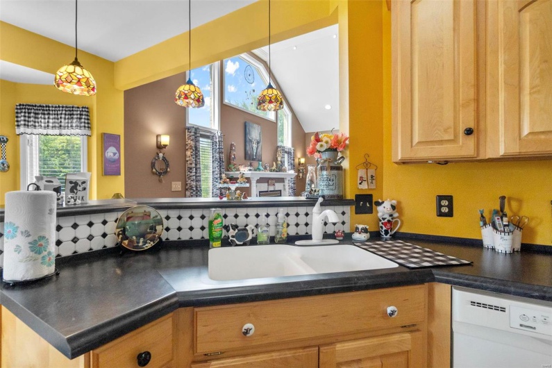 1207 County Road 649, Cape Girardeau, Missouri 63701, 4 Bedrooms Bedrooms, 9 Rooms Rooms,3 BathroomsBathrooms,Residential,For Sale,County Road 649,MAR24053005