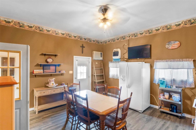 1207 County Road 649, Cape Girardeau, Missouri 63701, 4 Bedrooms Bedrooms, 9 Rooms Rooms,3 BathroomsBathrooms,Residential,For Sale,County Road 649,MAR24053005