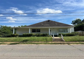 1106 West Harper, Poplar Bluff, Missouri 63901, 3 Bedrooms Bedrooms, 8 Rooms Rooms,1 BathroomBathrooms,Residential,For Sale,West Harper,MAR24037374