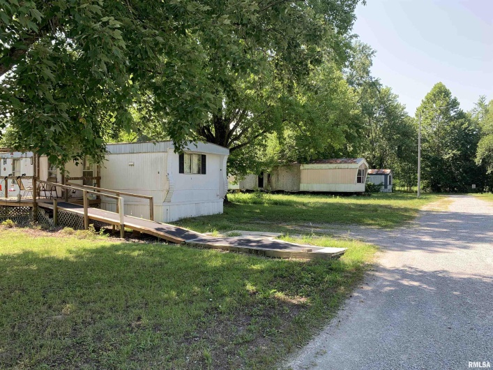 5281-5287 COUNTRY CLUB Road, Murphysboro, Illinois 62966, 0 , 0 ,0,Residential Income,For Sale,COUNTRY CLUB,0,RMAEB454877