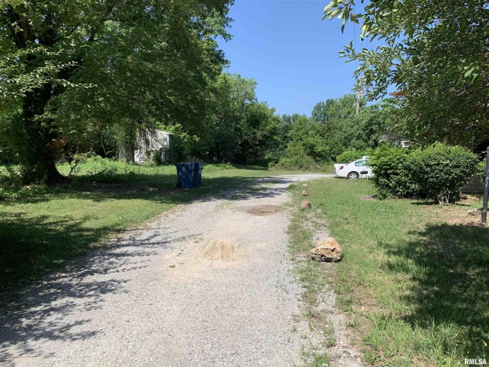 5281-5287 COUNTRY CLUB Road, Murphysboro, Illinois 62966, 0 , 0 ,0,Residential Income,For Sale,COUNTRY CLUB,0,RMAEB454877