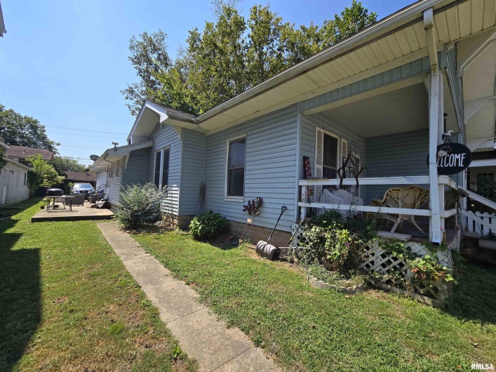 2103 WALNUT Street, Murphysboro, Illinois 62966, 4 Bedrooms Bedrooms, 0 ,2 BathroomsBathrooms,Residential,For Sale,WALNUT,0,RMAEB454888