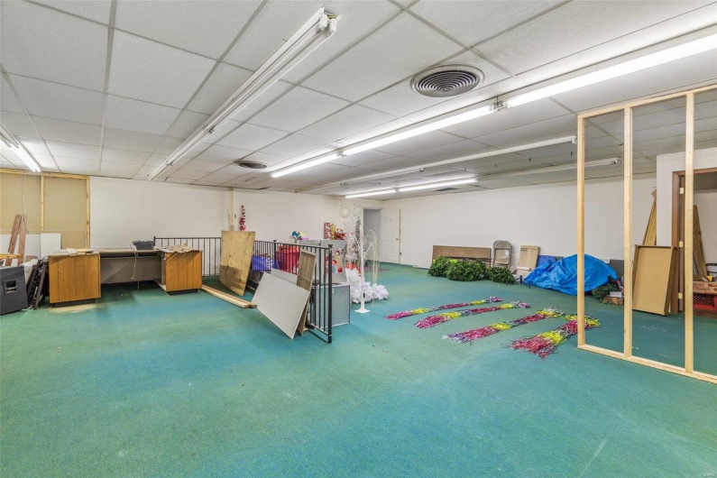 2 Columbia Street, Farmington, Missouri 63640, ,Commercial Sale,For Sale,Columbia,MAR24054258