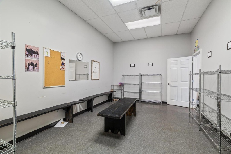 2 Columbia Street, Farmington, Missouri 63640, ,Commercial Sale,For Sale,Columbia,MAR24054258