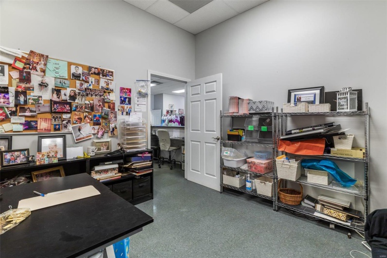 2 Columbia Street, Farmington, Missouri 63640, ,Commercial Sale,For Sale,Columbia,MAR24054258