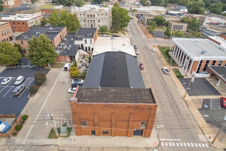 2 Columbia Street, Farmington, Missouri 63640, ,Commercial Sale,For Sale,Columbia,MAR24054258