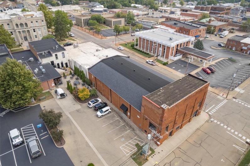 2 Columbia Street, Farmington, Missouri 63640, ,Commercial Sale,For Sale,Columbia,MAR24054258