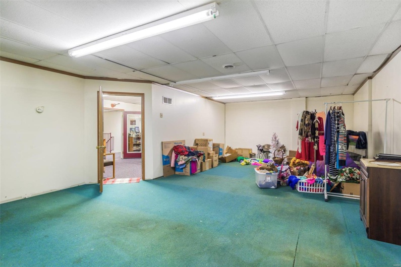 2 Columbia Street, Farmington, Missouri 63640, ,Commercial Sale,For Sale,Columbia,MAR24054258