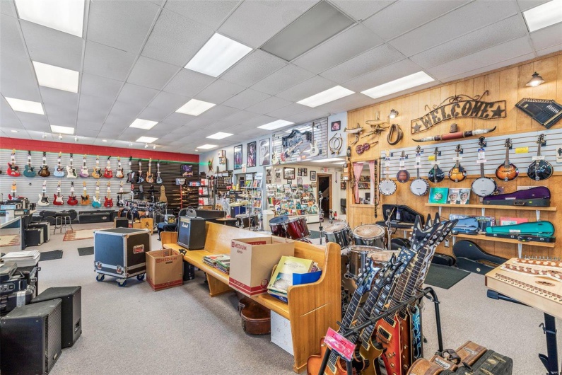 2 Columbia Street, Farmington, Missouri 63640, ,Commercial Sale,For Sale,Columbia,MAR24054258