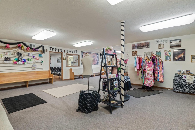 2 Columbia Street, Farmington, Missouri 63640, ,Commercial Sale,For Sale,Columbia,MAR24054258