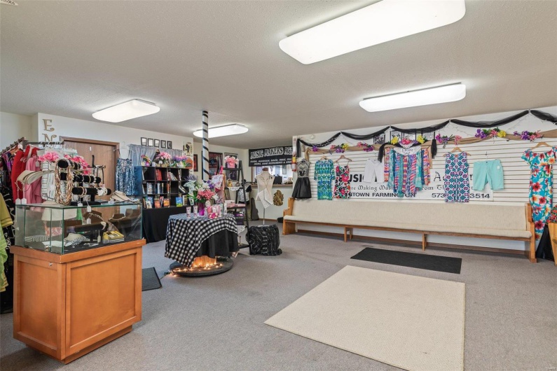 2 Columbia Street, Farmington, Missouri 63640, ,Commercial Sale,For Sale,Columbia,MAR24054258
