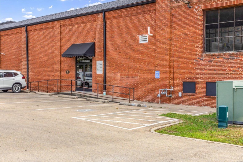 2 Columbia Street, Farmington, Missouri 63640, ,Commercial Sale,For Sale,Columbia,MAR24054258