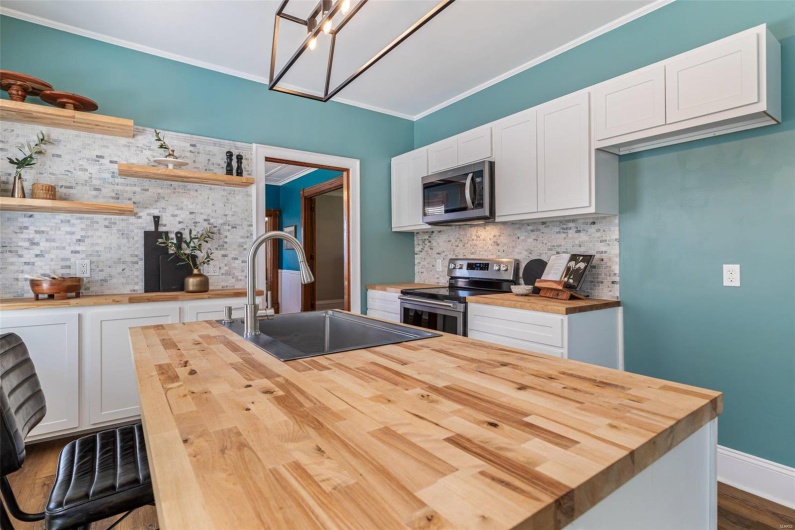 371 Jefferson Street, Ste Genevieve, Missouri 63670, 3 Bedrooms Bedrooms, 11 Rooms Rooms,2 BathroomsBathrooms,Residential,For Sale,Jefferson,MAR24052845