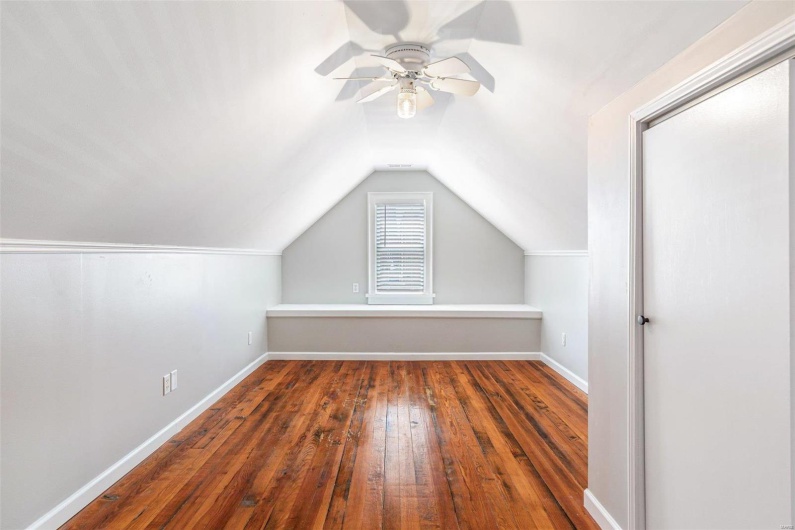 371 Jefferson Street, Ste Genevieve, Missouri 63670, 3 Bedrooms Bedrooms, 11 Rooms Rooms,2 BathroomsBathrooms,Residential,For Sale,Jefferson,MAR24052845