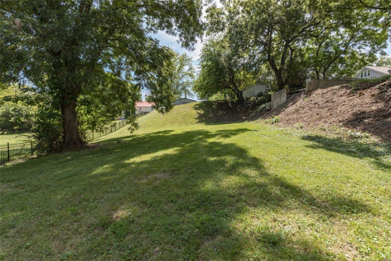 371 Jefferson Street, Ste Genevieve, Missouri 63670, 3 Bedrooms Bedrooms, 11 Rooms Rooms,2 BathroomsBathrooms,Residential,For Sale,Jefferson,MAR24052845