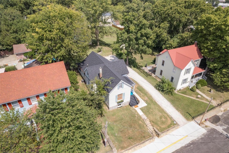 371 Jefferson Street, Ste Genevieve, Missouri 63670, 3 Bedrooms Bedrooms, 11 Rooms Rooms,2 BathroomsBathrooms,Residential,For Sale,Jefferson,MAR24052845