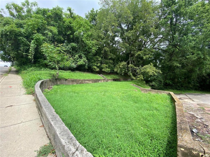 406 Bertling, Cape Girardeau, Missouri 63701, ,Land,For Sale,Bertling,MAR24054857