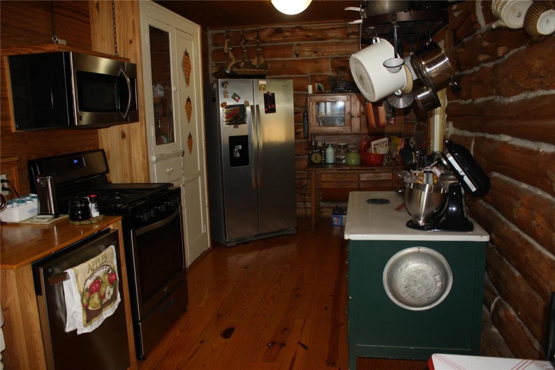 2373 Wayne 361, Piedmont, Missouri 63957, 3 Bedrooms Bedrooms, 7 Rooms Rooms,2 BathroomsBathrooms,Farm,For Sale,Wayne 361,MAR24058014