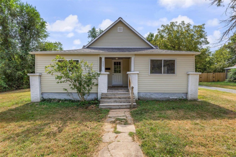 227 Crane Street, Park Hills, Missouri 63601, 4 Bedrooms Bedrooms, 7 Rooms Rooms,2 BathroomsBathrooms,Residential,For Sale,Crane,MAR24057779