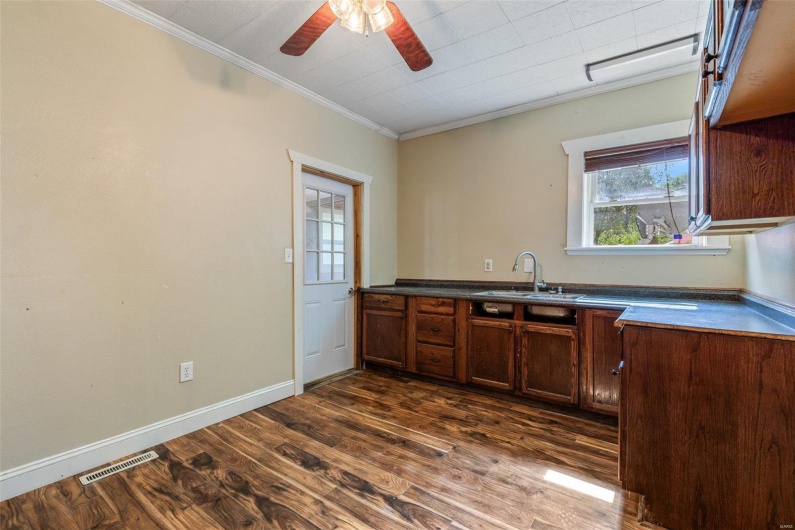 227 Crane Street, Park Hills, Missouri 63601, 4 Bedrooms Bedrooms, 7 Rooms Rooms,2 BathroomsBathrooms,Residential,For Sale,Crane,MAR24057779