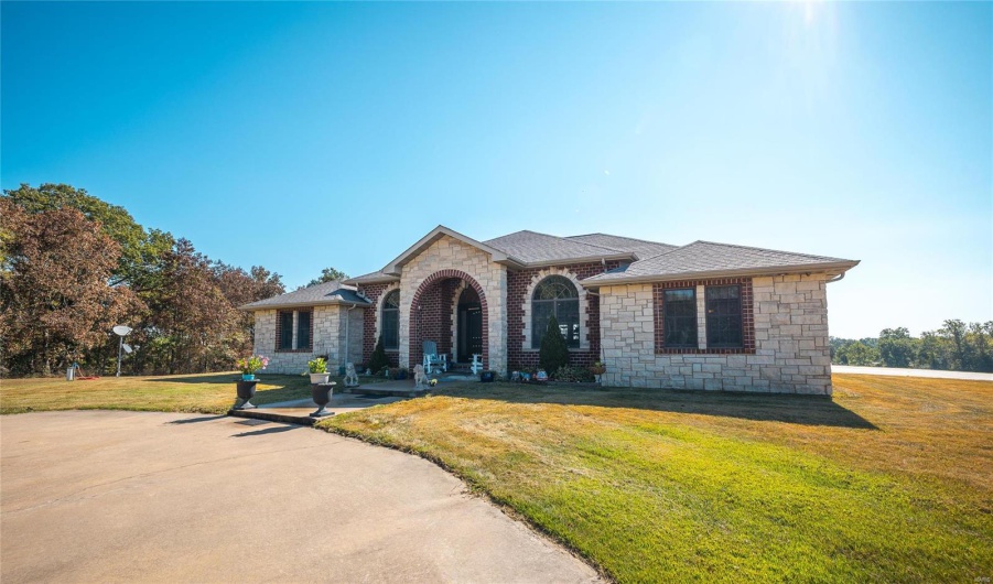 510 Canterberry Road, Farmington, Missouri 63640, 4 Bedrooms Bedrooms, 21 Rooms Rooms,3 BathroomsBathrooms,Farm,For Sale,Canterberry,MAR24057268