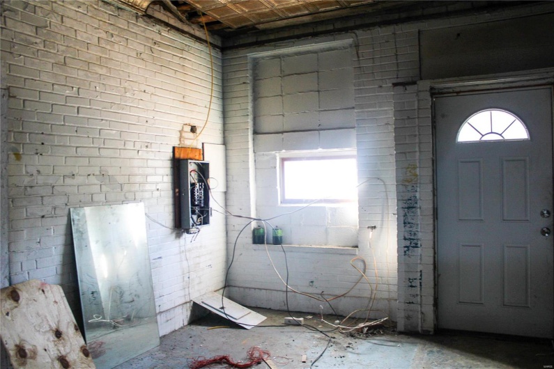613 Bank Street, Leadwood, Missouri 63653, ,Commercial Sale,For Sale,Bank,MAR24057477