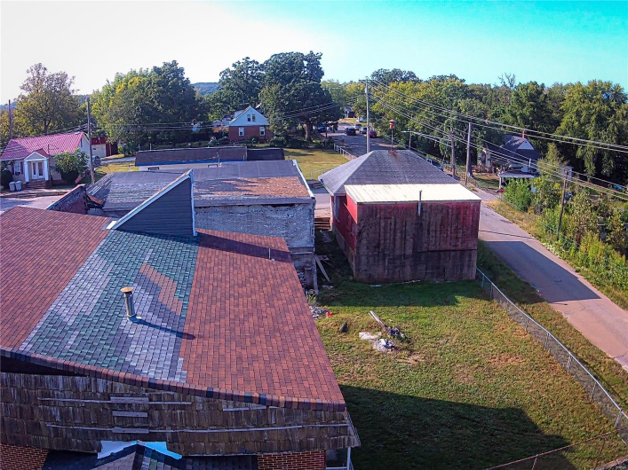 Roof access through bank