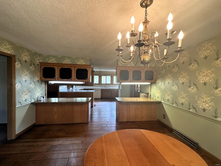16347 Crestview Drive, Dexter, Missouri 63841, 4 Bedrooms Bedrooms, 17 Rooms Rooms,3 BathroomsBathrooms,Residential,For Sale,Crestview,MAR24059176