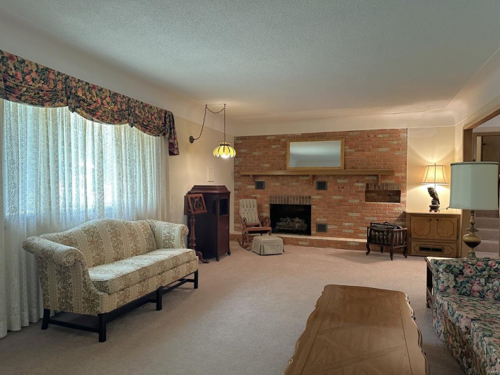 16347 Crestview Drive, Dexter, Missouri 63841, 4 Bedrooms Bedrooms, 17 Rooms Rooms,3 BathroomsBathrooms,Residential,For Sale,Crestview,MAR24059176