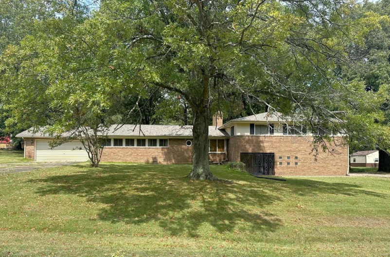 16347 Crestview Drive, Dexter, Missouri 63841, 4 Bedrooms Bedrooms, 17 Rooms Rooms,3 BathroomsBathrooms,Residential,For Sale,Crestview,MAR24059176