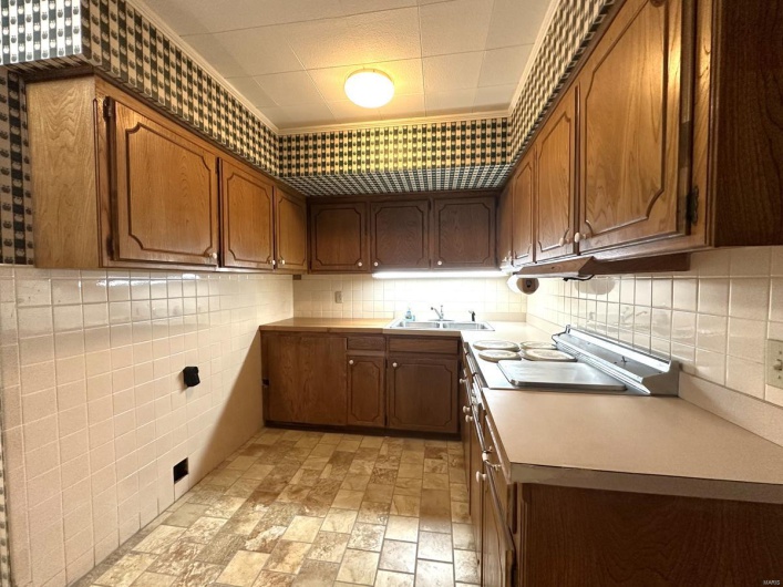 16347 Crestview Drive, Dexter, Missouri 63841, 4 Bedrooms Bedrooms, 17 Rooms Rooms,3 BathroomsBathrooms,Residential,For Sale,Crestview,MAR24059176