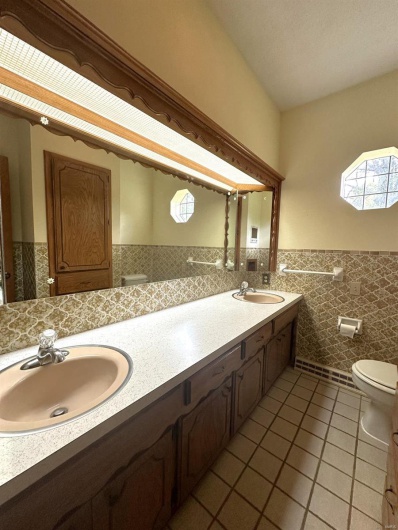 16347 Crestview Drive, Dexter, Missouri 63841, 4 Bedrooms Bedrooms, 17 Rooms Rooms,3 BathroomsBathrooms,Residential,For Sale,Crestview,MAR24059176