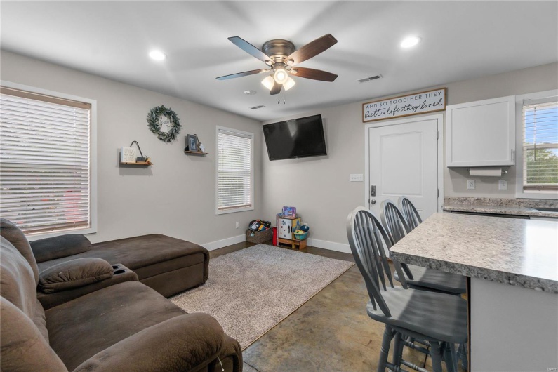 335 Spring Valley Road, Jackson, Missouri 63755, 2 Bedrooms Bedrooms, 4 Rooms Rooms,1 BathroomBathrooms,Residential,For Sale,Spring Valley,MAR24060447