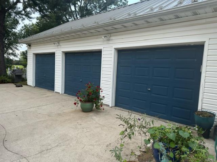 Triple Car Garage