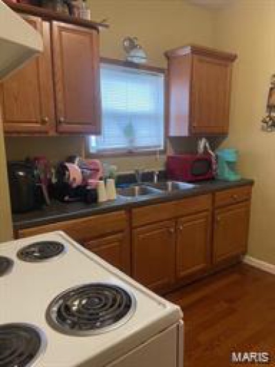 811 Elm Street, Cape Girardeau, Missouri 63703, 2 Bedrooms Bedrooms, 5 Rooms Rooms,1 BathroomBathrooms,Residential,For Sale,Elm,MAR24060935