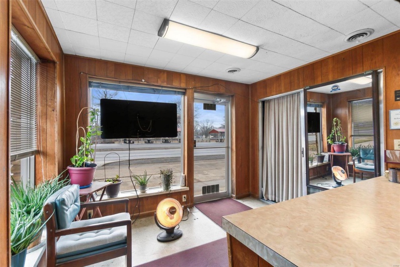 1500 Main Street, Scott City, Missouri 63780, ,Commercial Sale,For Sale,Main,MAR24061532