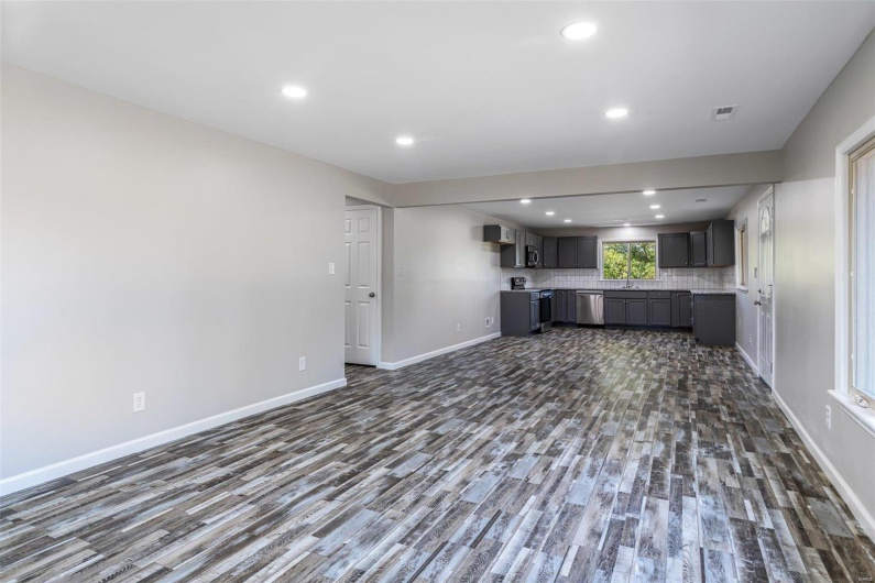 15160 Walker Road, Ste Genevieve, Missouri 63670, 3 Bedrooms Bedrooms, 7 Rooms Rooms,2 BathroomsBathrooms,Residential,For Sale,Walker,MAR24061969